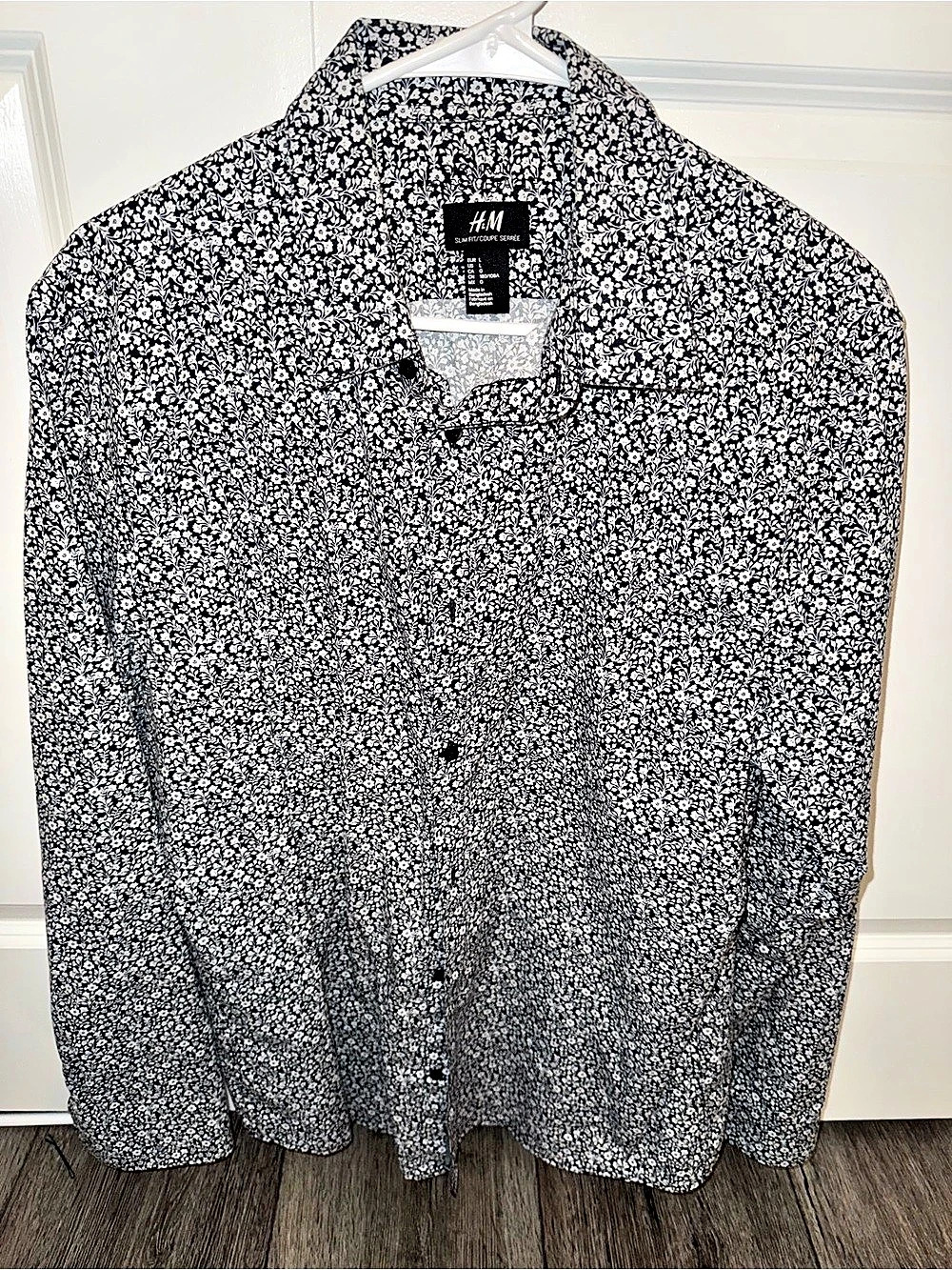 H&M Slim Fit Floral Long-Sleeve Shirt Black & White Large